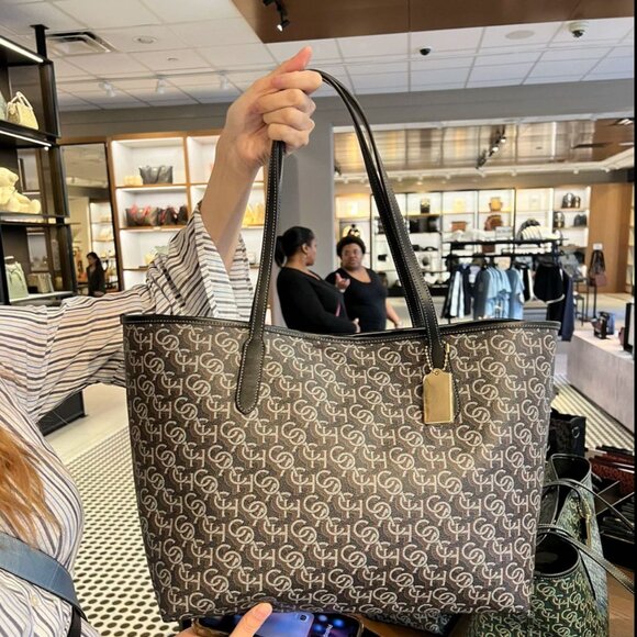 COACH CITY TOTE WITH MONOGRAM BLACK! - Picture 3 of 8